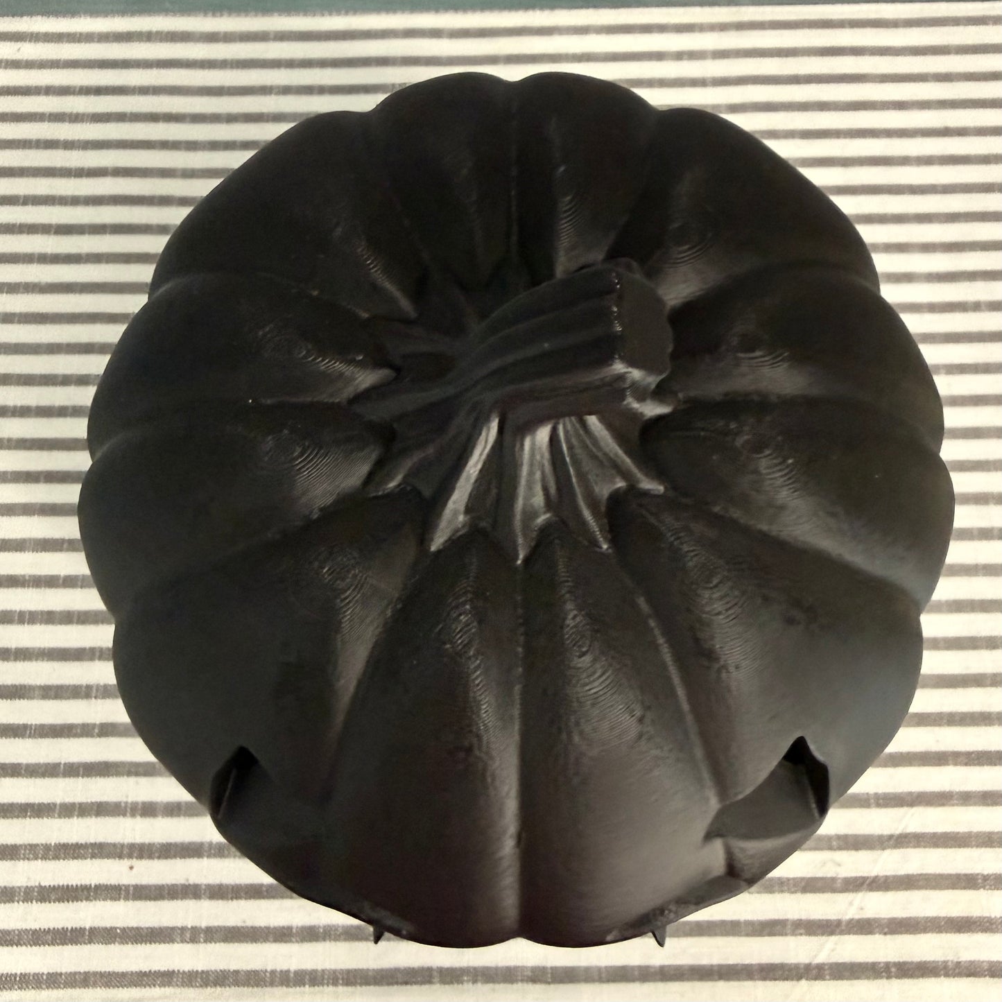 Jinxie the Black Cat Jack O Lantern | 3D Printed Halloween Decor | Floral Centerpiece Base or Standalone Spooky Pumpkin