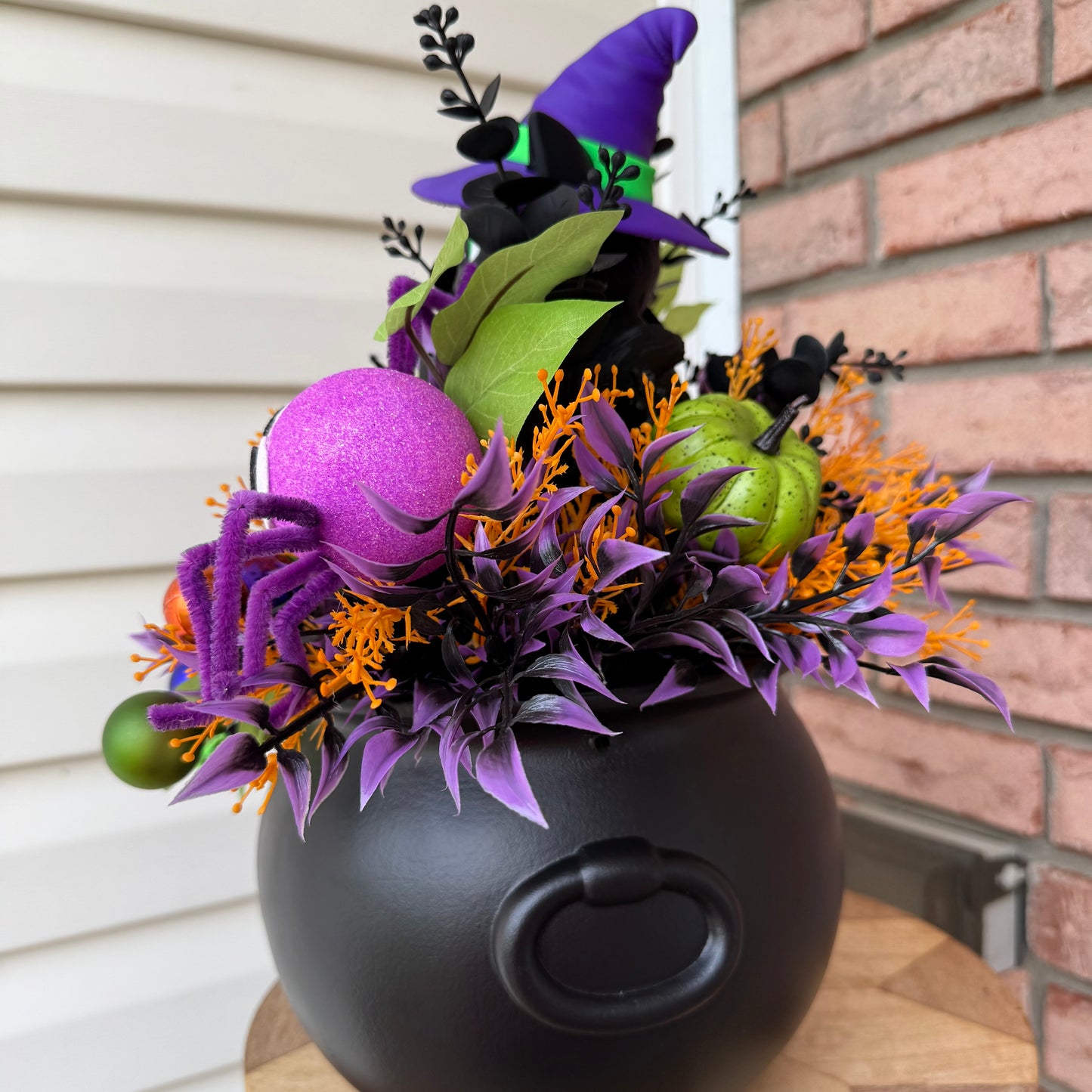 Spooky-Sweet Witch Kitty Cauldron Arrangement 🐈‍⬛🧙‍♀️