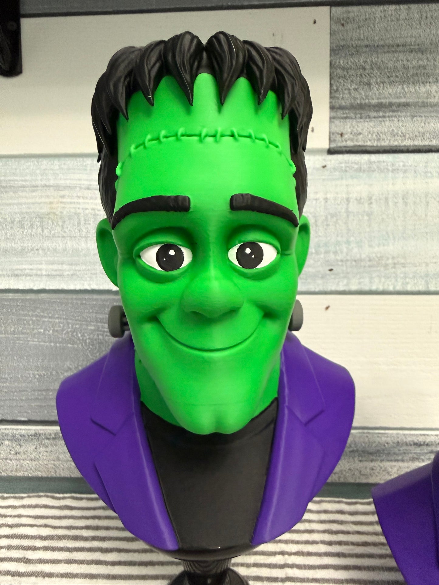 9” Frankie Bust