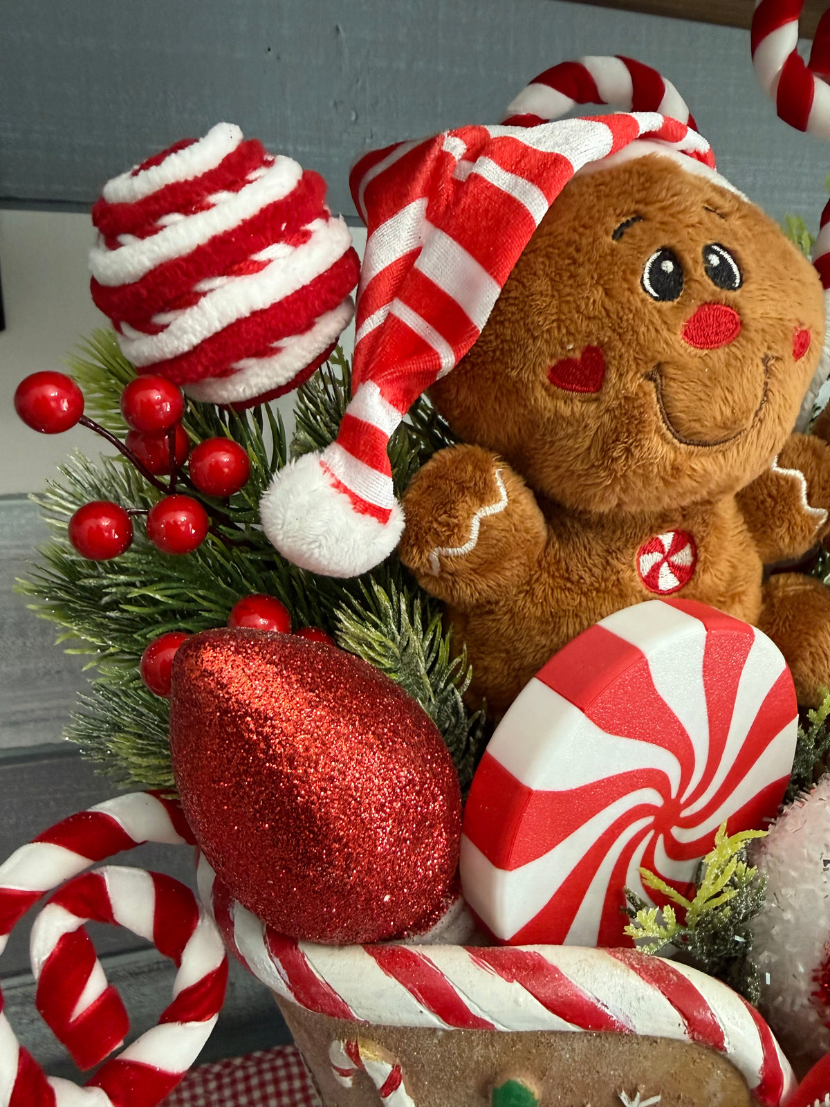 Gingerbread & Peppermint Sleigh Wonderland Floral Arrangement | Holiday Decor