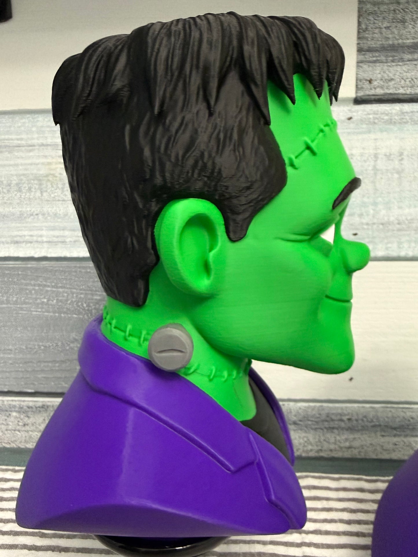 9” Frankie Bust