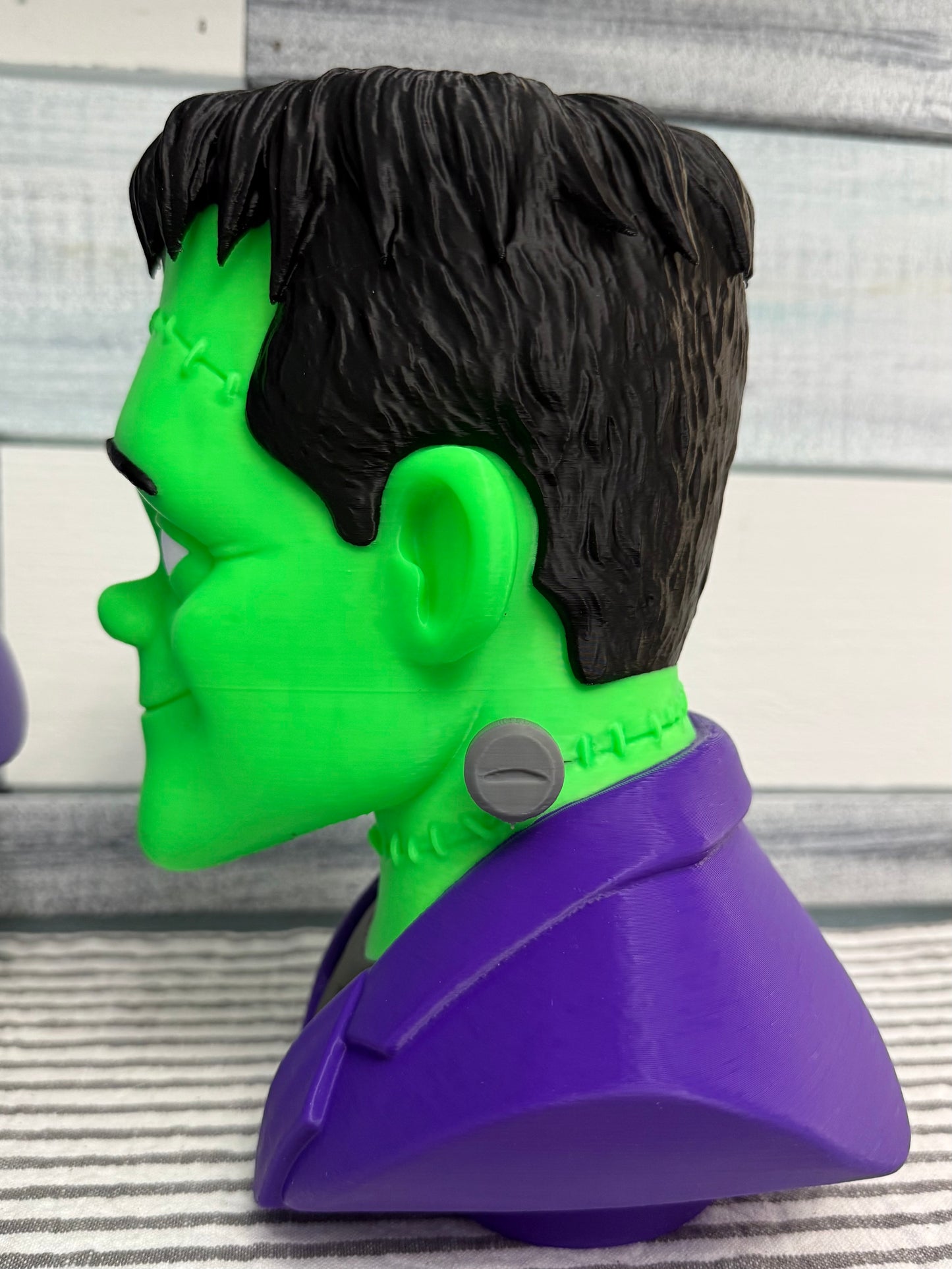 9” Frankie Bust