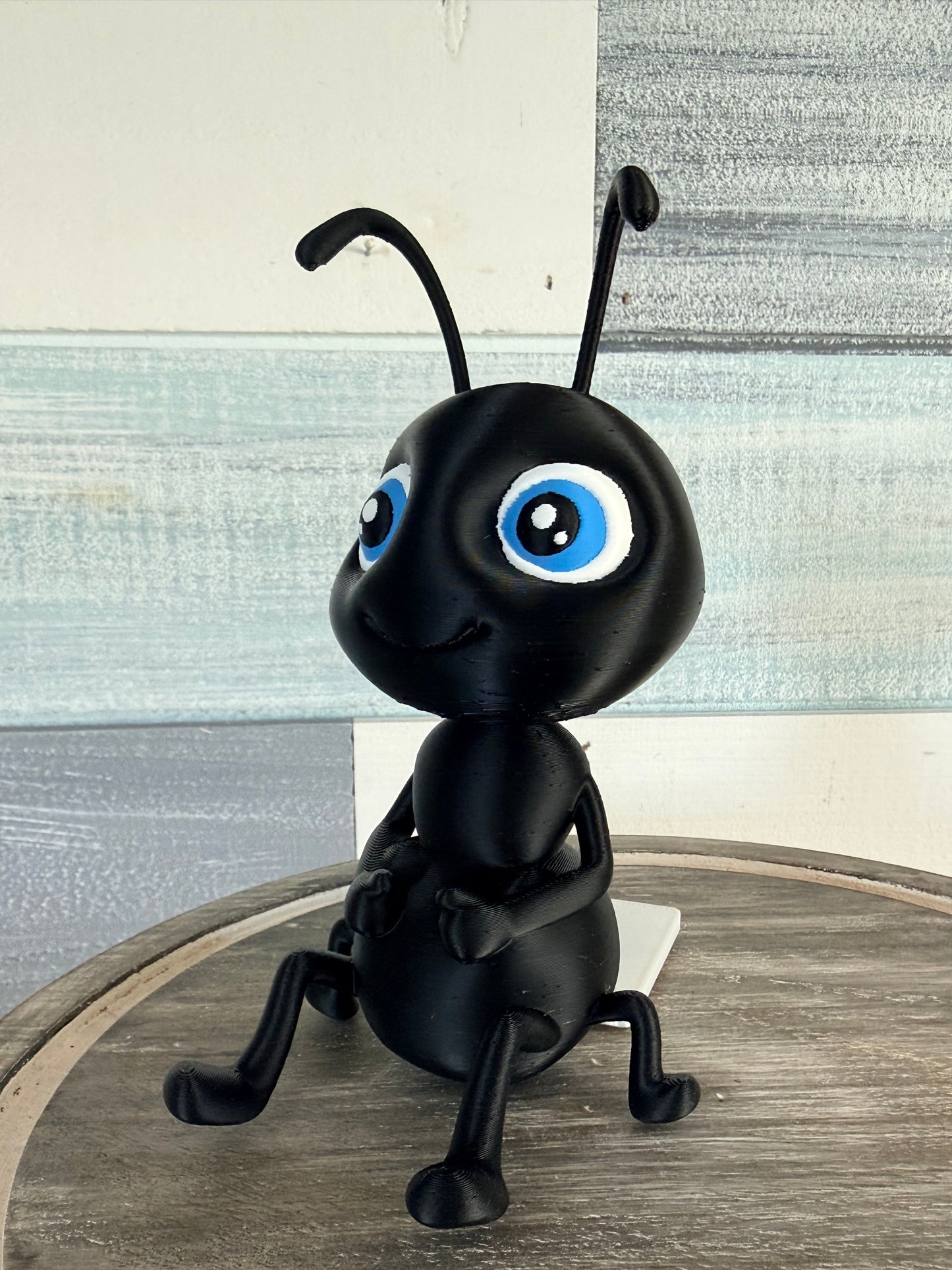 Angelica & Antony: Whimsical 3D Printed Ant Set – 6” Figurine