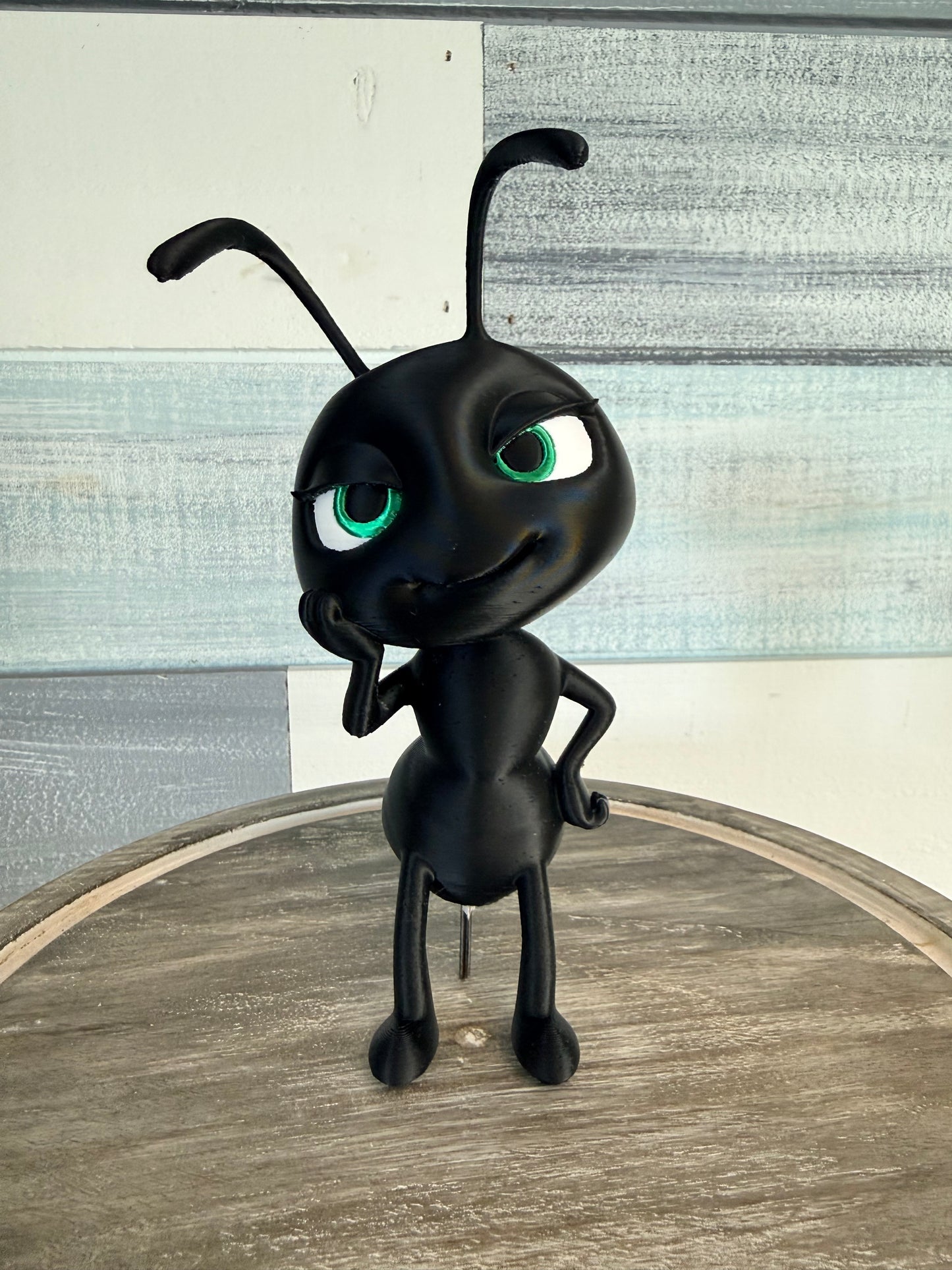 Angelica & Antony: Whimsical 3D Printed Ant Set – 6” Figurine