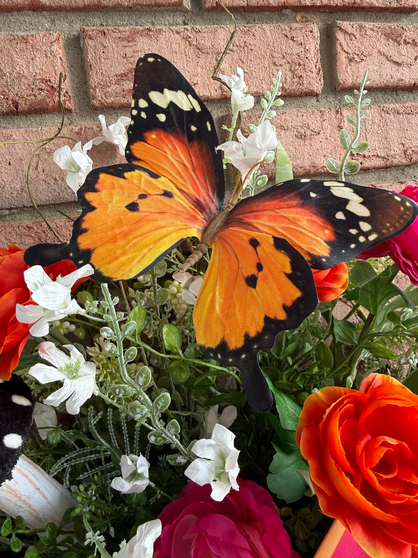 Whimsical Monarch Butterfly Hanging Basket – Pink & Orange Floral Front Door Decor