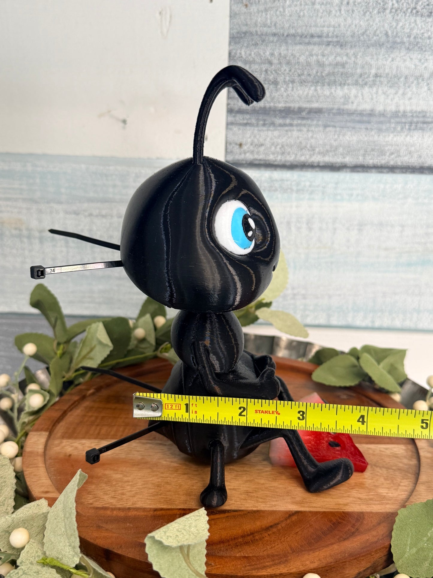 Antony & Angelica: Beautifully Dunn Exclusive Wreath-Friendly Ants – High-Shine PETG Outdoor Duo