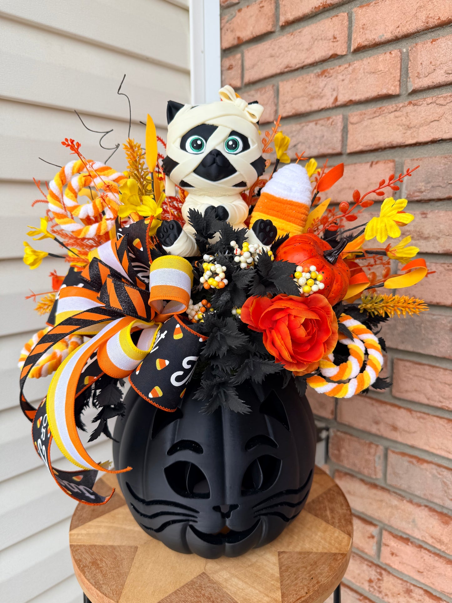 Callie’s Falloween Glow: Exclusive Mummy Kitty & Jinxie the Jack-o'-lantern
