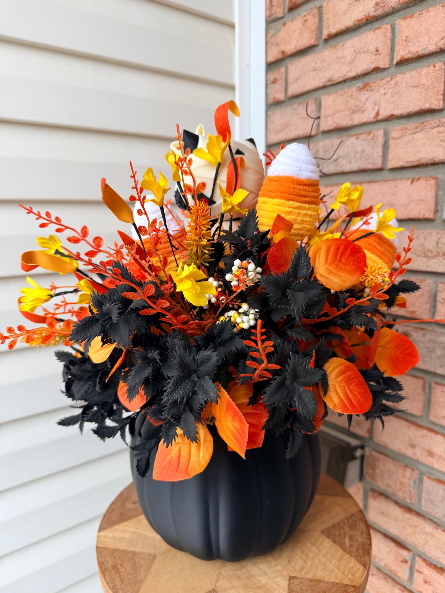 Callie’s Falloween Glow: Exclusive Mummy Kitty & Jinxie the Jack-o'-lantern
