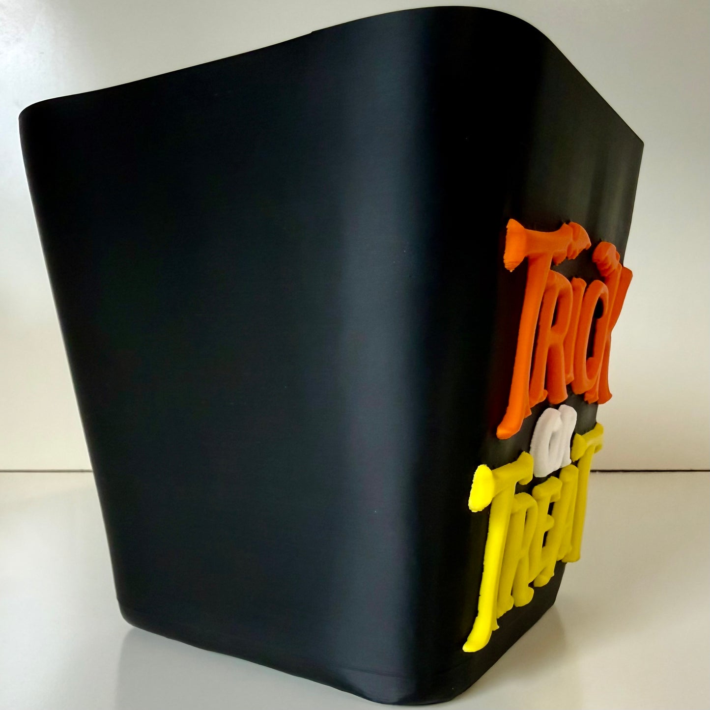 Spooky-Cute "Trick or Treat" 3D-Printed Seasonal Container