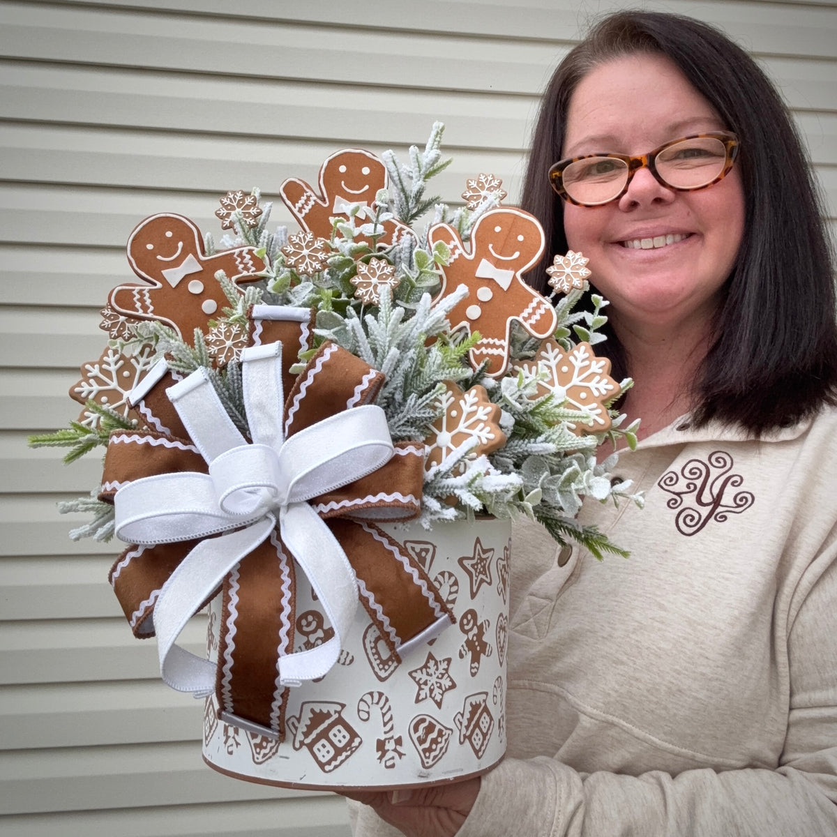Cozy Gingerbread Wonderland Wall Pocket Floral Arrangement | Holiday Decor