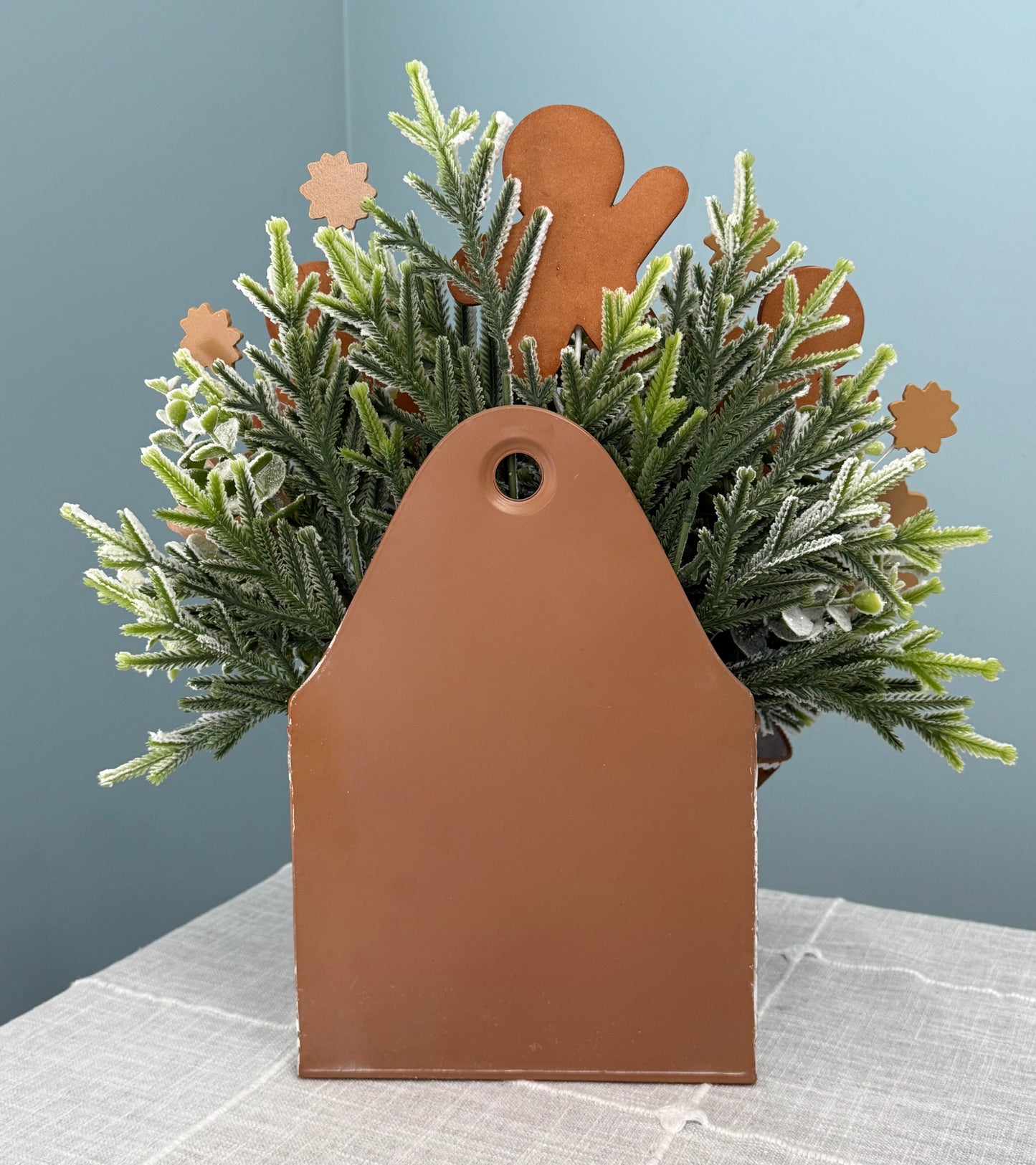 Cozy Gingerbread Wonderland Wall Pocket Floral Arrangement | Holiday Decor