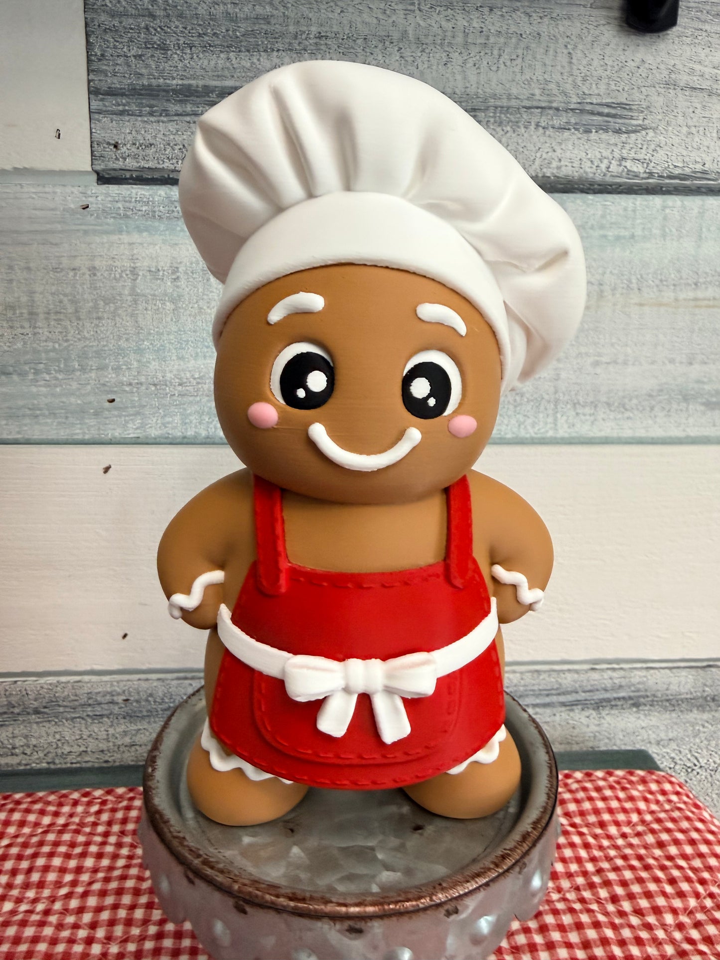 8” Gingerbread Boy Baker