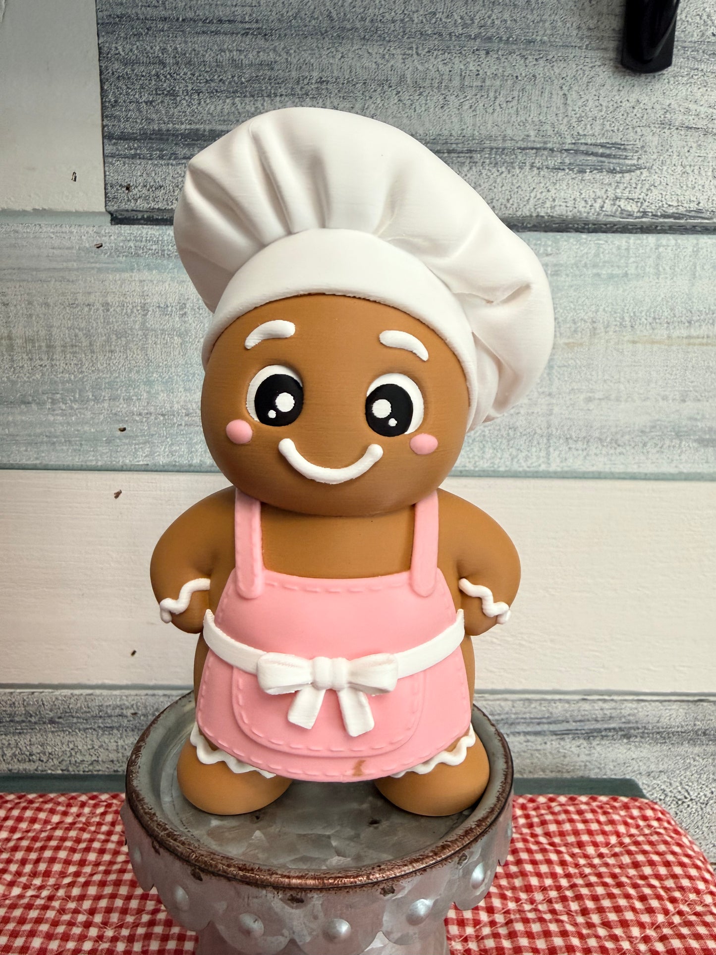 8” Gingerbread Boy Baker