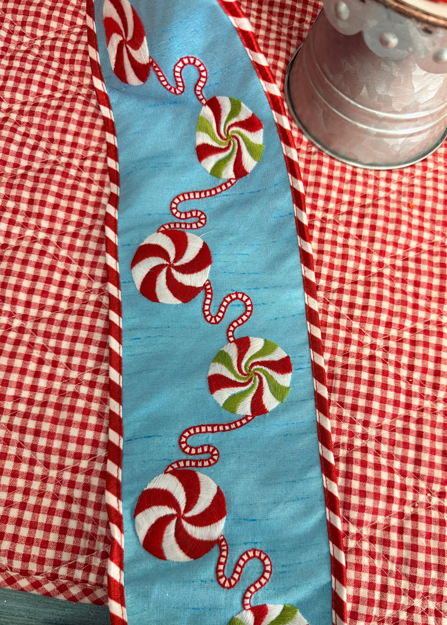 4" x 5Y Dupion Embroidered Peppermint Candy Ribbon (Blue)